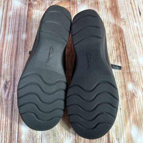 Clarks CHEYN CLAY Womens Size 6 Black Leather Zip Up Loafers Flats Shoes - Picture 8 of 10